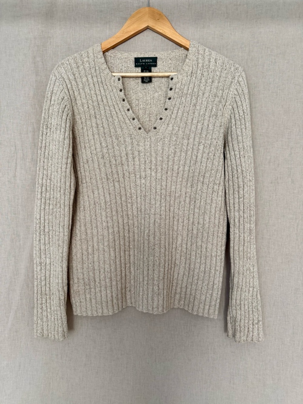 Lauren Ralph Lauren | Ribbed V-Neck Sweater | Silk Linen Cotton Blend - Picture 3 of 15
